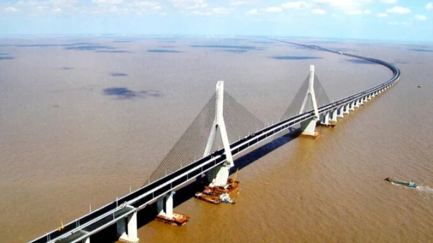 Cây cầu 'Biển Đông' 26.000 tỷ mang dáng hình chữ S, là cây cầu vượt biển đầu tiên ở nước láng giềng Việt Nam