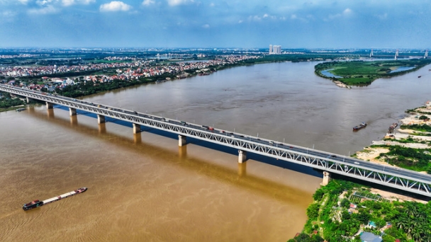 'Cây cầu thế kỷ' của Việt Nam từng mất 11 năm để hoàn thành, huy động 8.300 công nhân, thợ lặn, ứng dụng công nghệ chưa từng có