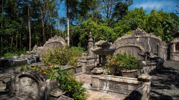 Lăng mộ vị đại thần nhiếp chính cuối cùng của Việt Nam, từng thay vua Bảo Đại điều hành nhà Nguyễn