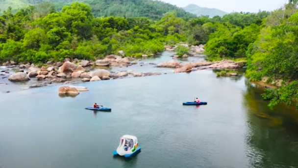 Khám phá thiên nhiên hoang sơ tại khu du lịch Hầm Hô, Bình Định