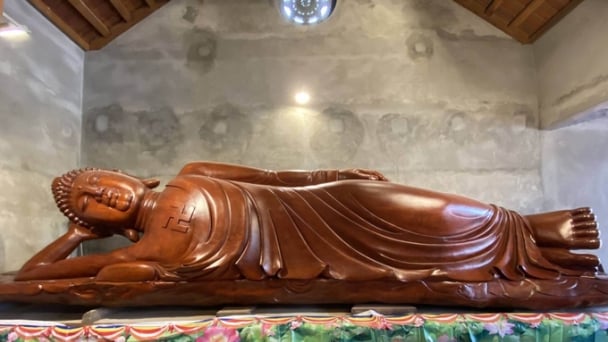 Ngôi chùa 800 tuổi nắm giữ pho tượng Đức Phật Thích Ca nhập niết bàn bằng gỗ lũa lớn nhất Việt Nam