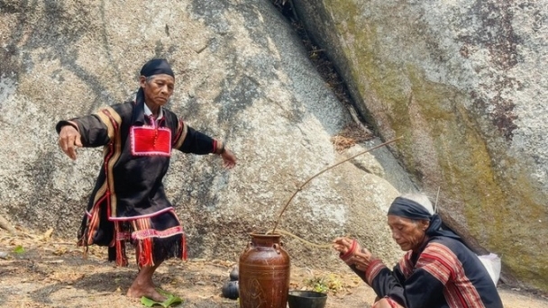 Đặc sắc lễ cầu mưa Yang Pơtao Apui của người Jrai