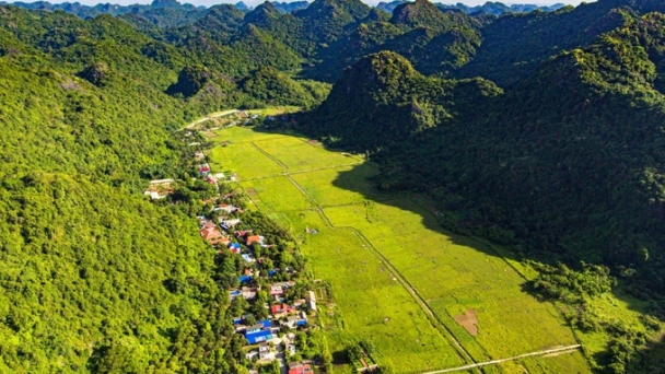 Ngôi làng miền Bắc Việt Nam được mệnh danh là 'đảo trong đảo': Nằm trong lòng Khu dự trữ sinh quyển lớn của Thế giới, đi vắng không cần khóa cửa vì quá an toàn