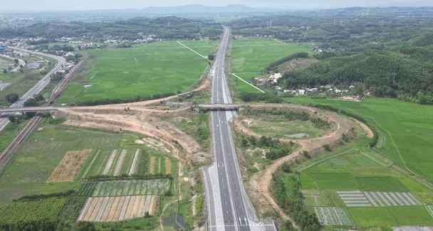 Vì sao cao tốc Đà Nẵng - Quảng Ngãi chưa có nút giao?