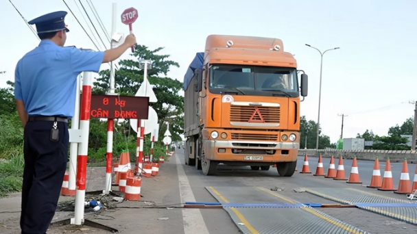 Xây dựng quy chuẩn công trình kiểm soát tải trọng xe, bảo vệ kết cấu hạ tầng giao thông