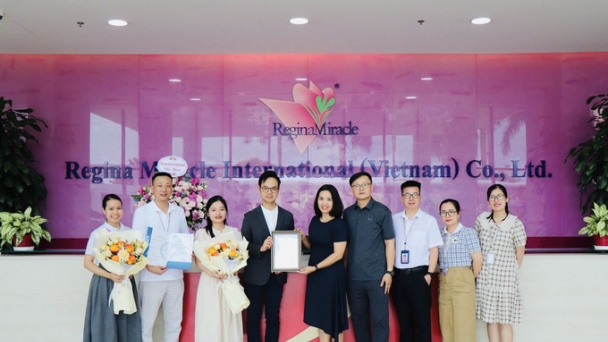 Regina Miracle International Việt Nam nhận chứng chỉ ISO/IEC 17025:2017