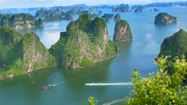 Quảng Ninh đặt mục tiêu trở thành trung tâm du lịch kết nối toàn cầu