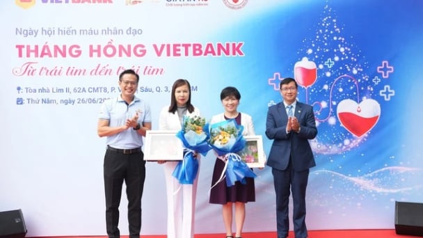 Hơn 200 CBNV tham gia hiến máu tình nguyện Tháng hồng Vietbank