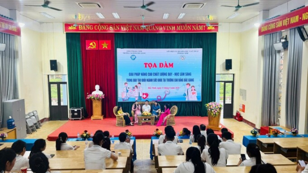 Nhiều giải pháp được đề xuất nhằm nâng cao chất lượng đào tạo lâm sàng