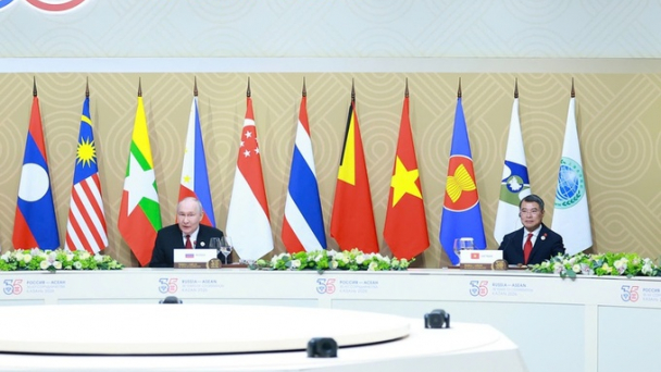 Thủ tướng Lê Minh Hưng dự phiên ăn trưa làm việc tại Hội nghị Cấp cao ASEAN - Nga
