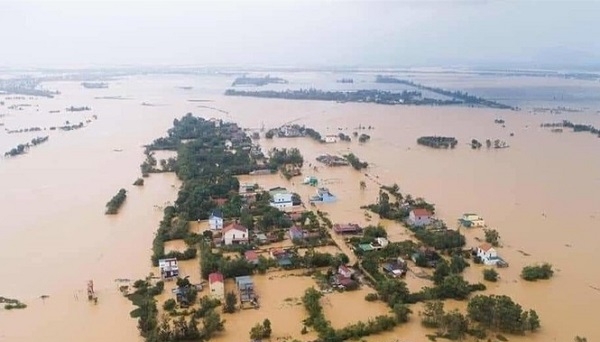 Kịp thời cung ứng đầy đủ hàng hóa thiết yếu phục vụ người dân vùng thiên tai