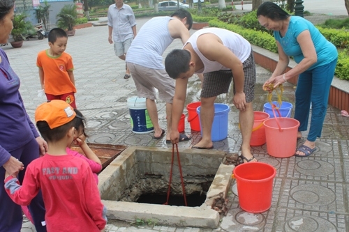 Hậu vỡ đường ống nước sạch Sông Đà:  Hàng nghìn cư dân Xa La – Hà Đông vẫn khát nước!
