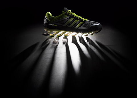 Springblade, dòng giày chạy bộ ‘độc’ của adidas