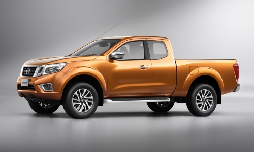 Navara ra mắt liệu có soán ngôi vua của Ranger