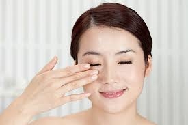 Những thói quen cho đôi mắt khỏe đẹp 