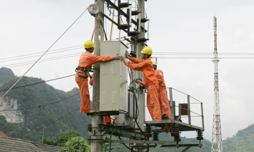 Phó Thủ tướng yêu cầu đẩy nhanh tiến độ các dự án điện 