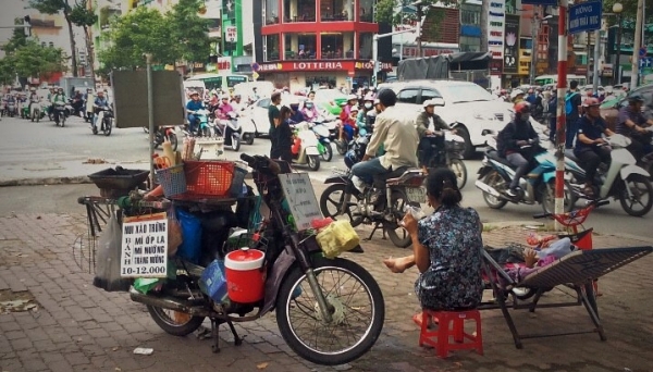 TP.HCM: Xe ôm truyền thống rầu rĩ “chết dần”