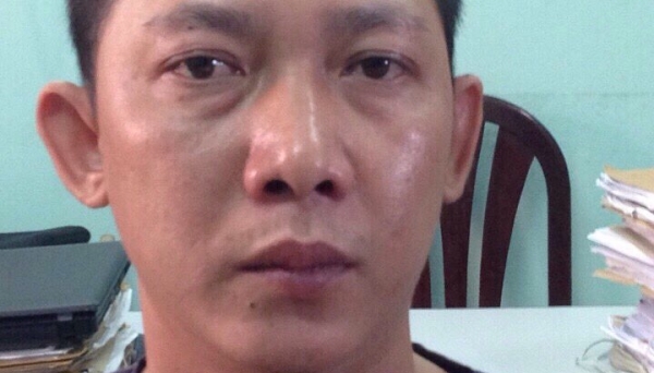 Bắt Phạm Minh Chí chuyên dàn cảnh đụng xe trộm tiền. 