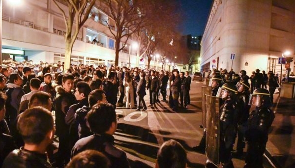 Cảnh sát bắn chết một người Trung Quốc ở Paris, đụng độ xảy ra
