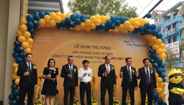 Sun Life khai trương văn phòng mới tại Bắc Giang và Nam Định