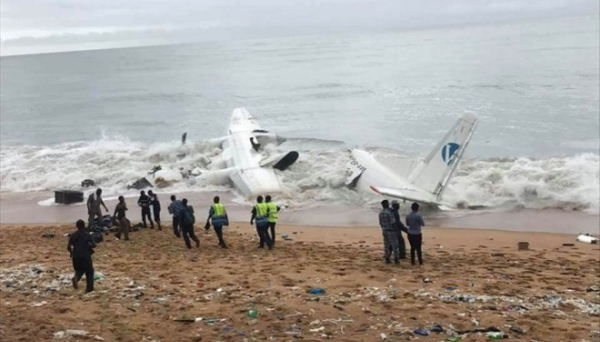 Bờ Biển Ngà: Máy bay rơi, bốn người tử nạn