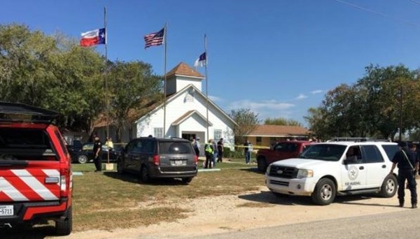 Hoa Kỳ: Xả súng kinh hoàng tại nhà thờ Texas, 27 người thiệt mạng