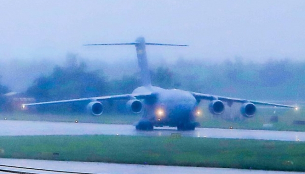 Máy bay C-17 của đoàn APEC Hoa Kỳ tới sân bay Đà Nẵng