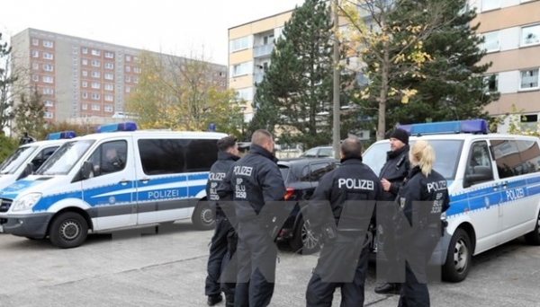 Đức: Phát hiện bưu kiện nghi là bom, sơ tán dân chợ Giáng sinh gần Berlin