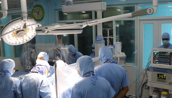 Bệnh viện tuyến quận đầu tiên trong cả nước mổ tim thành công