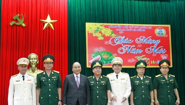 Thủ tướng chúc Tết lực lượng vũ trang Đà Nẵng