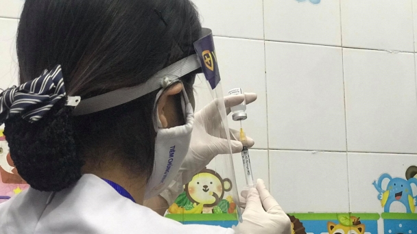 Các doanh nghiệp cần cẩn trọng trong việc đàm phán, mua vaccine ngừa Covid-19