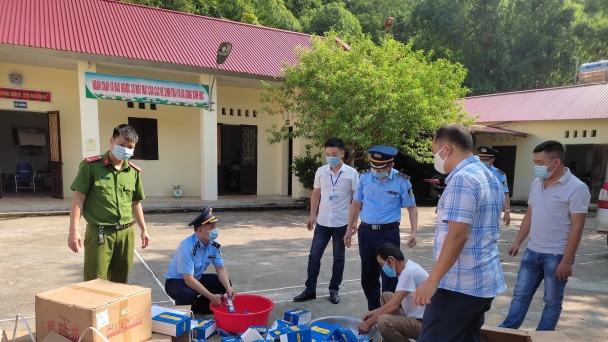 Tiêu hủy 3.200 tuýp kem thu giữ tại Lạng Sơn