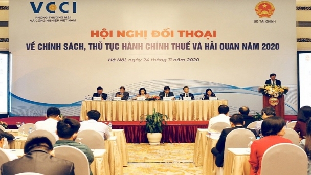 Ngày 8/12: Đối thoại về chính sách, thủ tục hành chính thuế và hải quan năm 2021