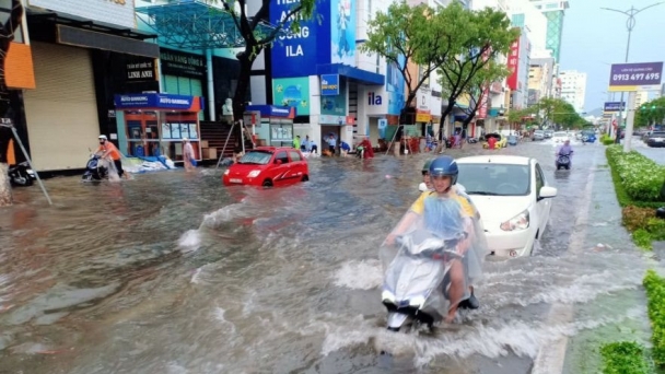 Đà Nẵng, Quảng Nam khẩn trương chủ động ứng phó áp thấp và mưa lũ lớn