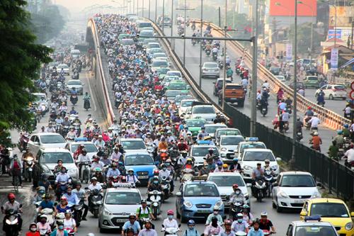 Quản lý phương tiện cơ giới đường bộ theo hướng định danh phương tiện gắn với định danh cá nhân