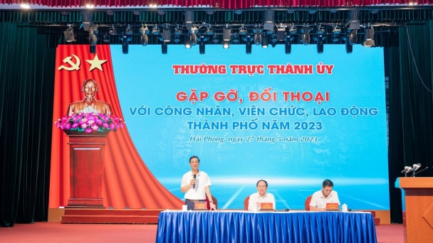 LĐLĐ Thành phố Hải Phòng tổ chức Hội nghị đối thoại giữa Thường trực Thành ủy với đoàn viên, CNVCLĐ thành phố