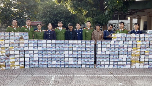 Bắt giữ hơn 1,9 tấn pháo từ nước ngoài về Nghệ An