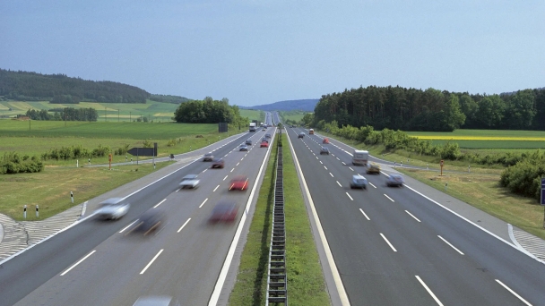Đường cao tốc duy nhất trên thế giới không giới hạn tốc độ, không có trạm thu phí, tổng chiều dài gần 13.000km