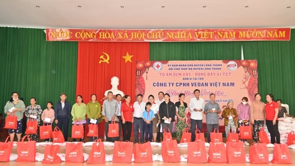 Vedan Việt Nam trao 1000 phần quà cho bà con nhân dịp Tết Giáp Thìn 2024