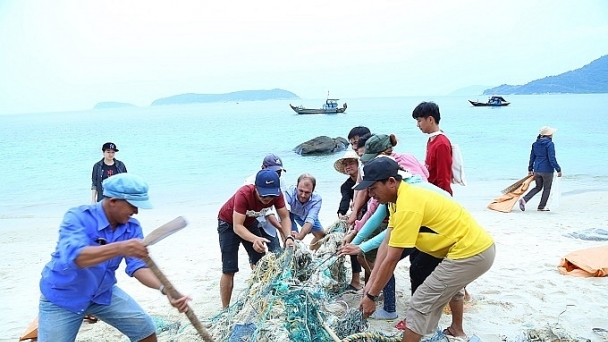 Báo động hạt vi nhựa