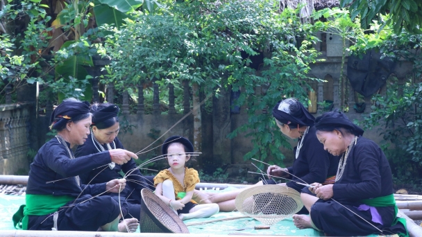 Nón lá hai mê của người Tày ở Hà Giang - Không chỉ là vật che mưa nắng