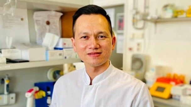 Vị tiến sĩ người Việt 43 tuổi tìm mọi cách đưa công nghệ điều trị ung thư máu từ Đức về Việt Nam, đương đầu với khó khăn chứ không bỏ cuộc