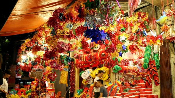 8x, 9x rủ nhau tìm về trung thu tuổi thơ tại 8WONDER Moon Festival