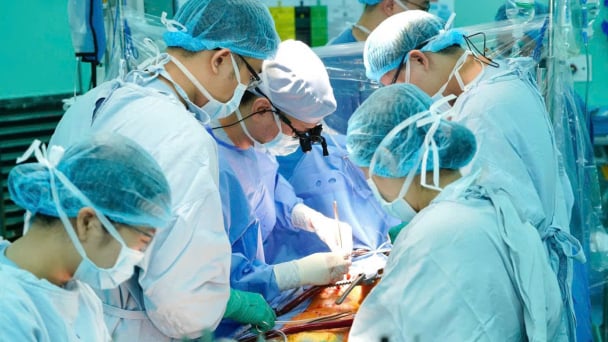 Hồi phục chức năng tim cho người bệnh 83 tuổi bị nhồi máu cơ tim nặng