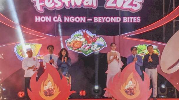 Lễ hội Đà Nẵng Food Tour 2025 hút khách du lịch