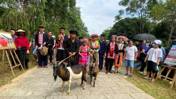 Sôi nổi hoạt động vui chơi tại Làng Văn hoá, du lịch các dân tộc Việt Nam vào dịp nghỉ lễ 30-4