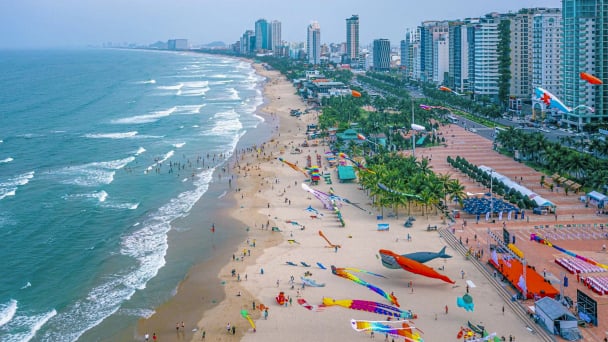 Đà Nẵng nhộn nhịp chương trình “Mùa du lịch biển Đà Nẵng 2025”