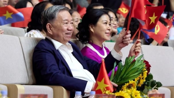 Tổng Bí thư Tô Lâm dự Chương trình nghệ thuật đặc biệt 'Đảng trong mùa Xuân đại thắng'