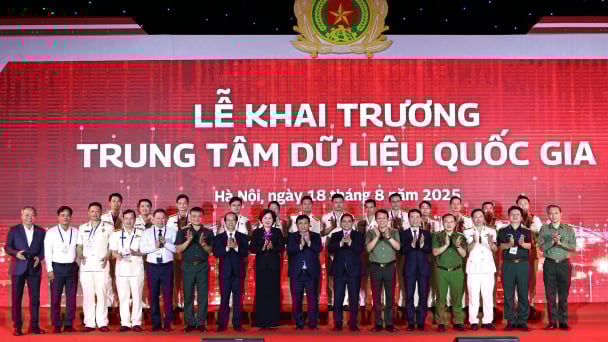 Thủ tướng Chính phủ Phạm Minh Chính dự Lễ khai trương Trung tâm Dữ liệu quốc gia số 1