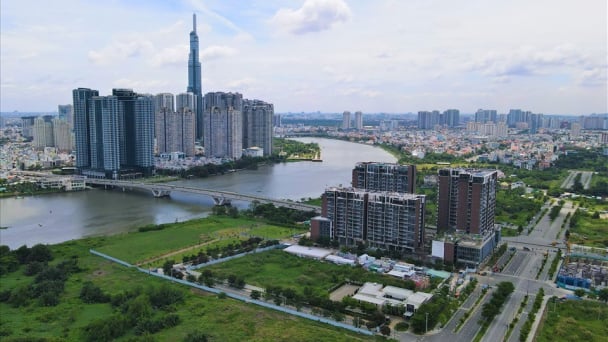Thị trường nhà ở TP.HCM sau hợp nhất: Chưa có xu hướng giảm giá
